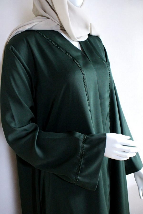 Emerald Elegance - Image 3